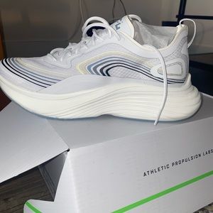 APL Streamlines White (Never Worn)